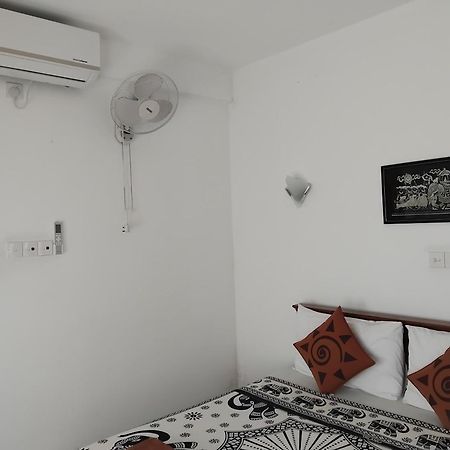 Kelum Homestay Kandy Exteriör bild