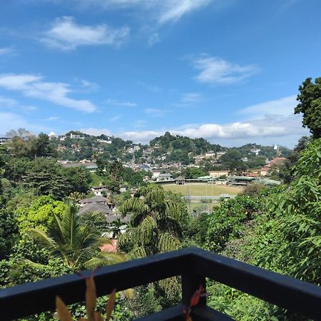 Kelum Homestay Kandy Exteriör bild