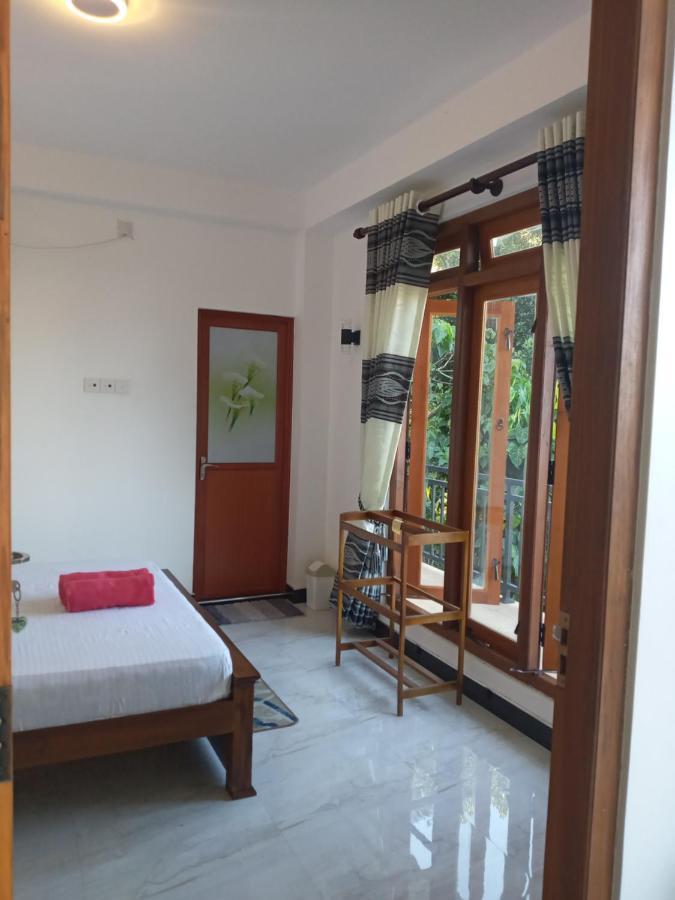 Kelum Homestay Kandy Exteriör bild