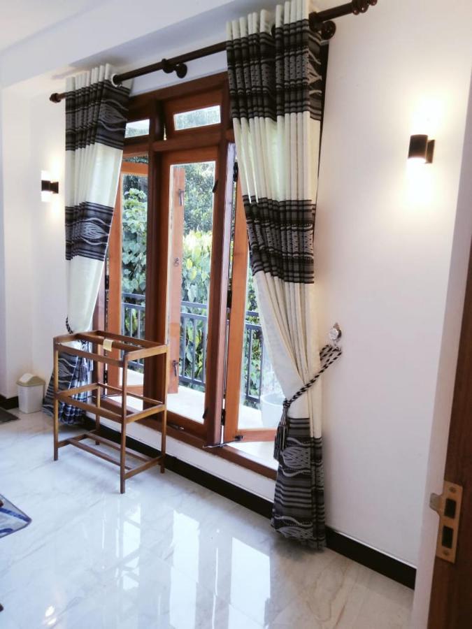 Kelum Homestay Kandy Exteriör bild