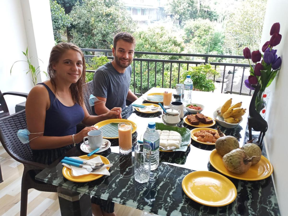 Kelum Homestay Kandy Exteriör bild