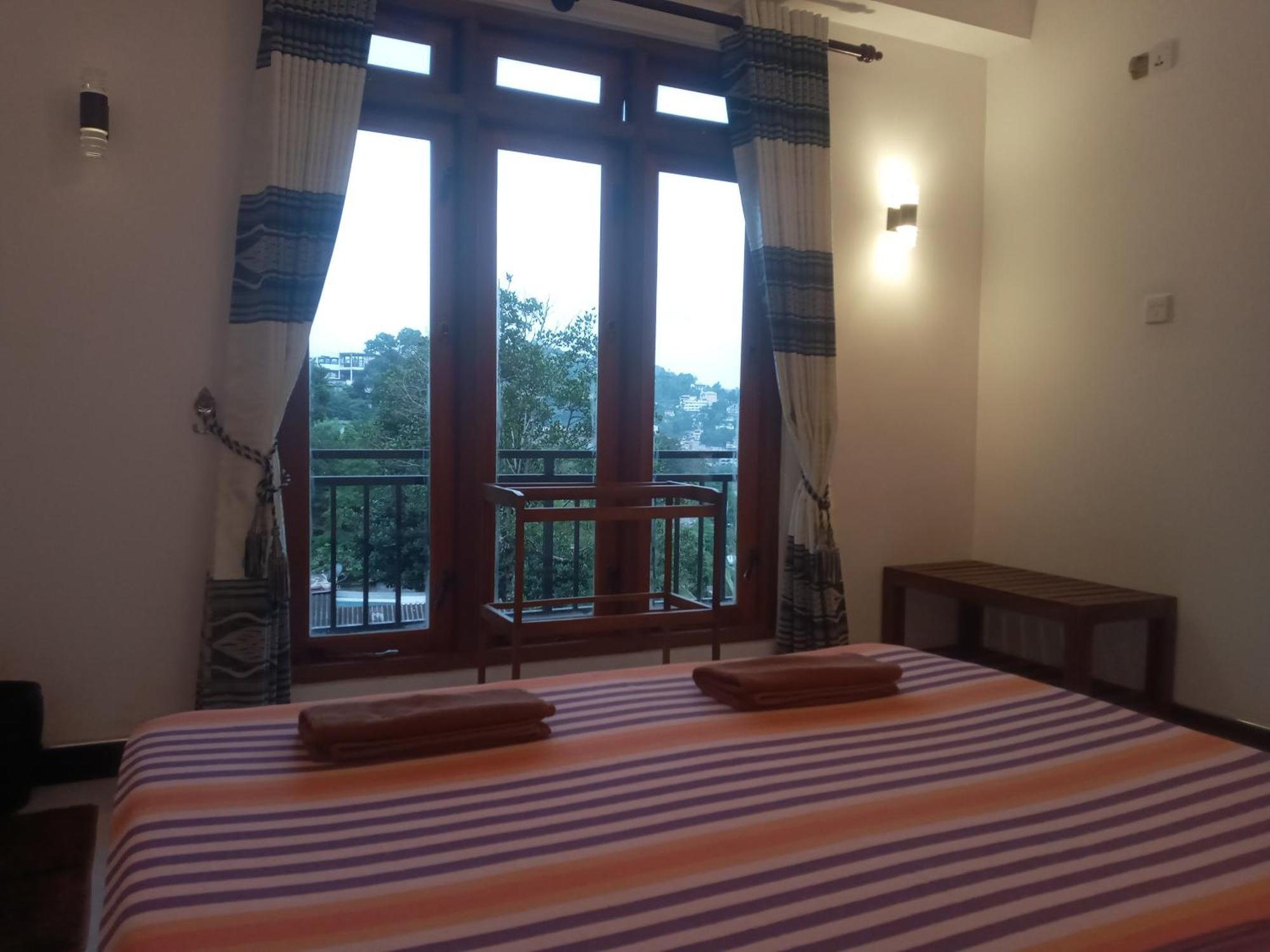 Kelum Homestay Kandy Exteriör bild