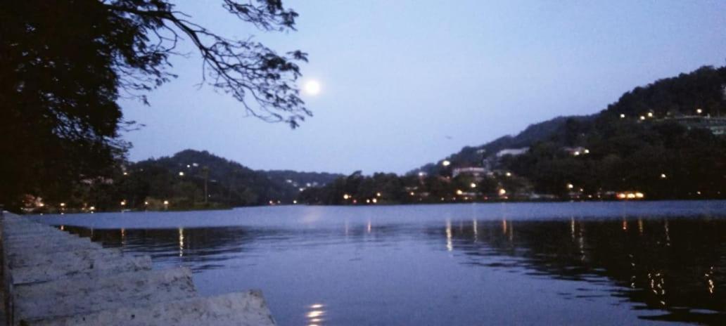 Kelum Homestay Kandy Exteriör bild