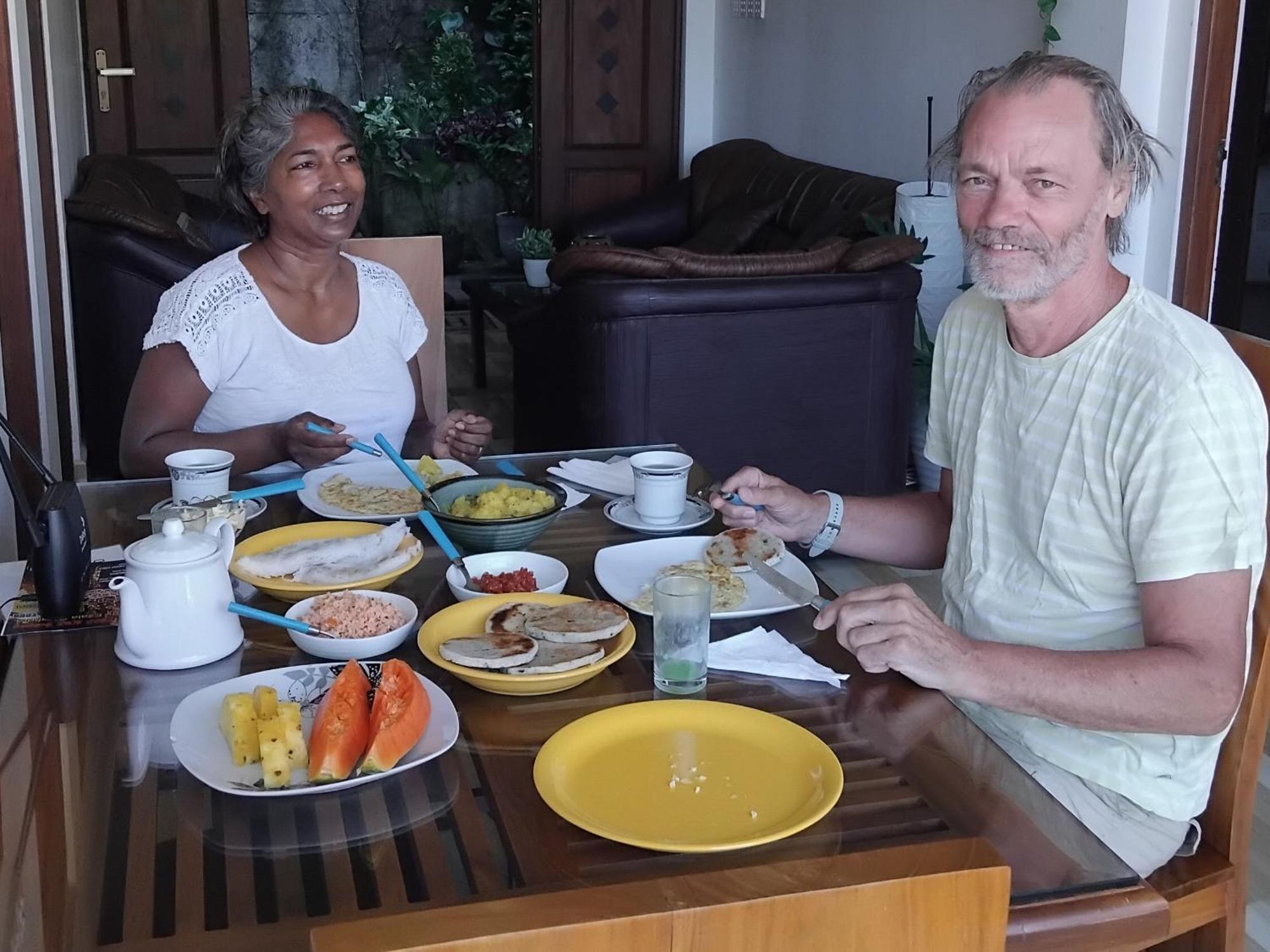 Kelum Homestay Kandy Exteriör bild