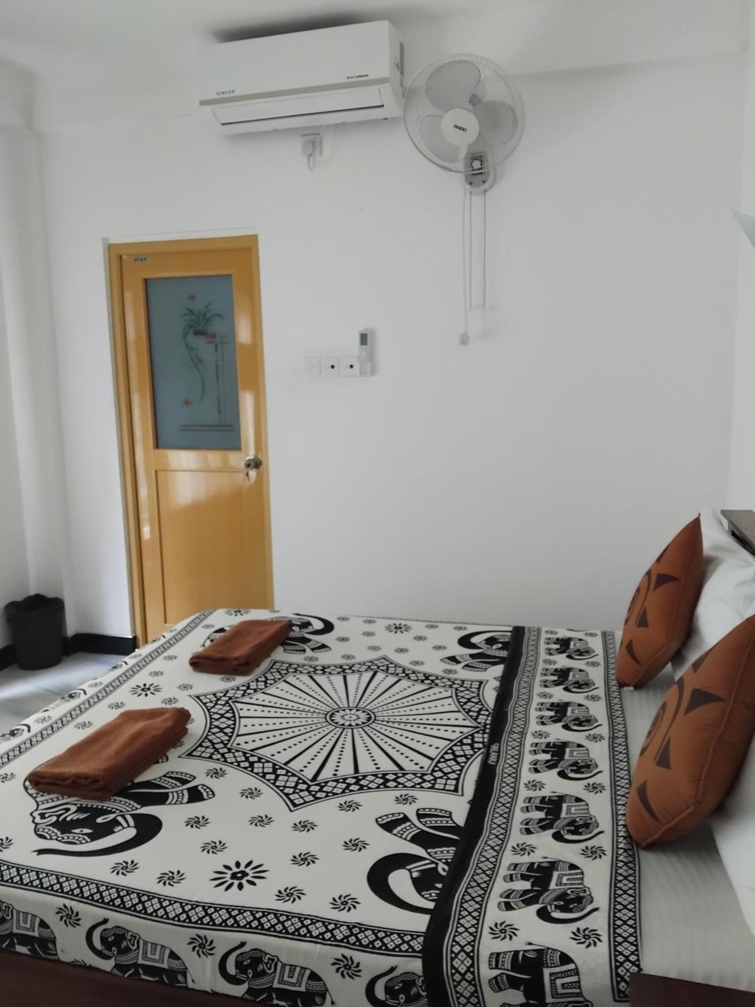 Kelum Homestay Kandy Exteriör bild