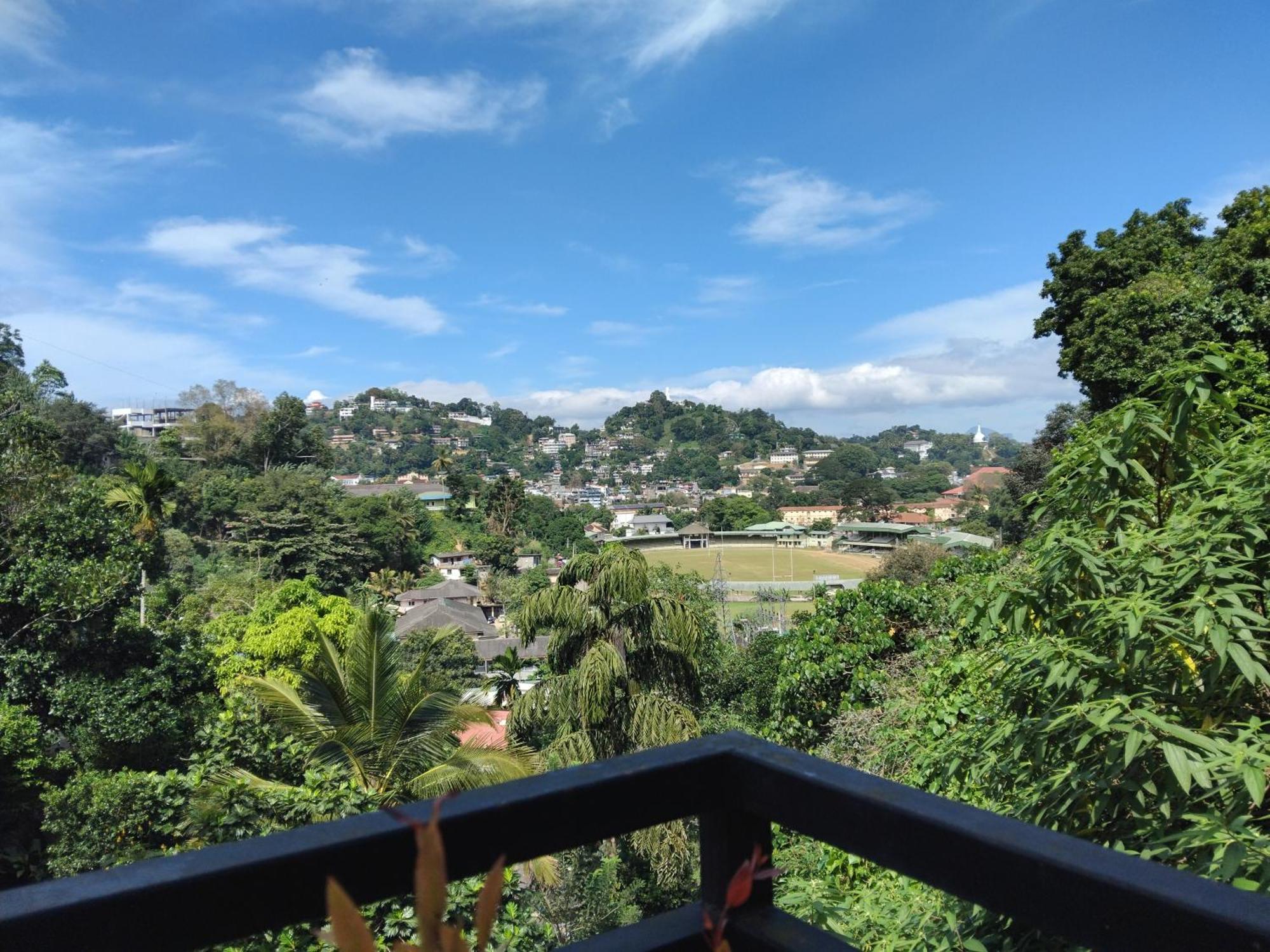 Kelum Homestay Kandy Exteriör bild