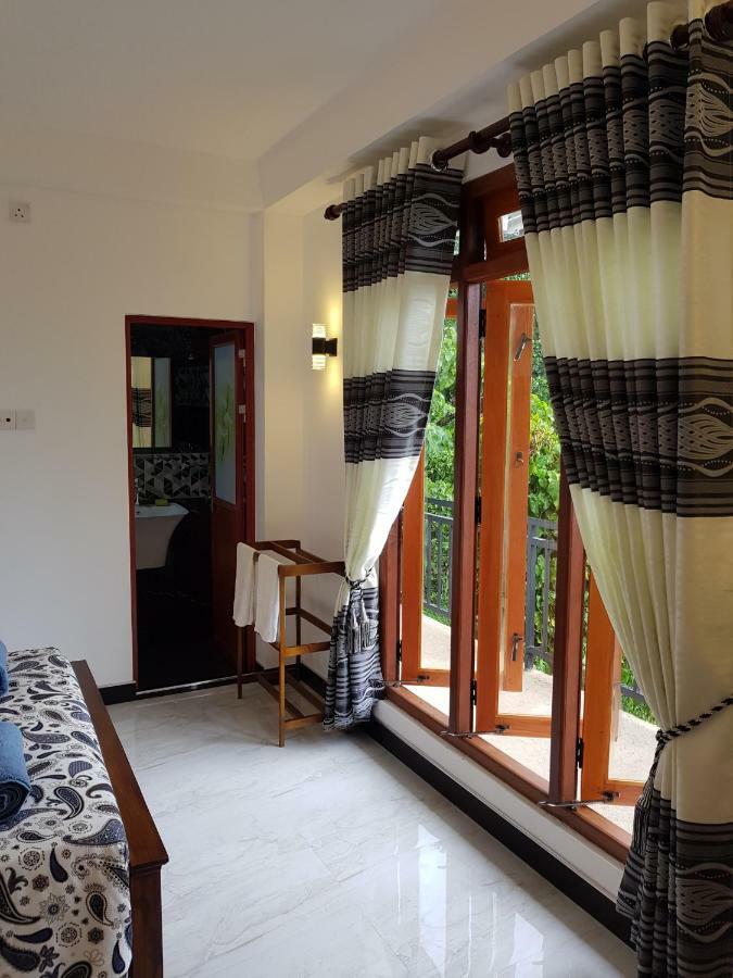 Kelum Homestay Kandy Exteriör bild